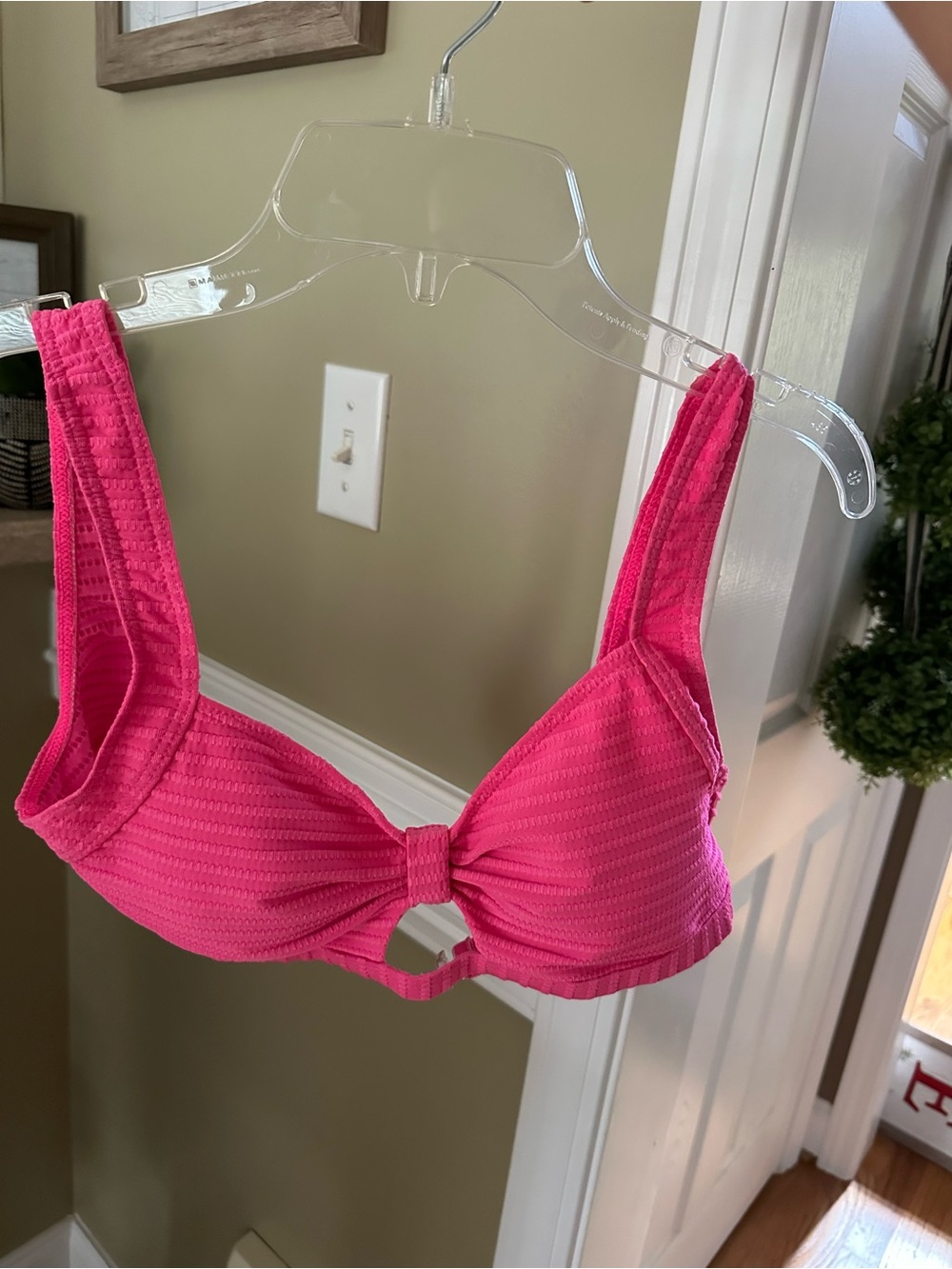 Women’s Pink Knot-Front Bikini Top
